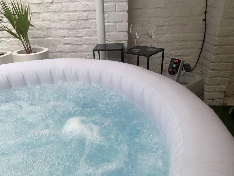 Les Thermes Du Beffroi カレー エクステリア 写真